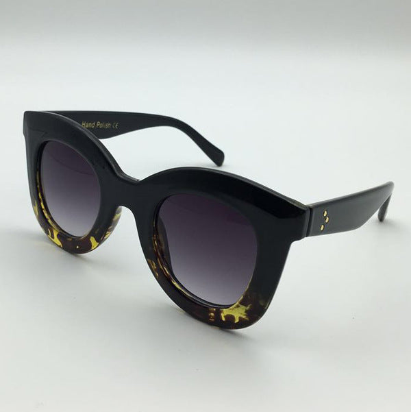 Dame stilige oversized solbriller med trendy ramme Skanto
