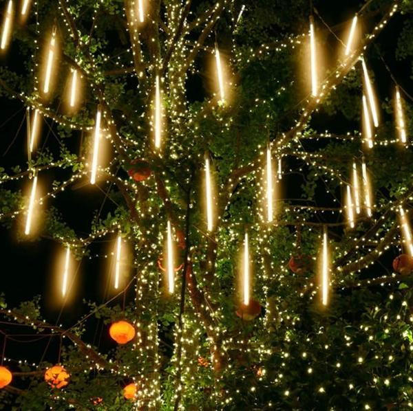 Skanto | Snowfall Garland Lights (sett av 8)