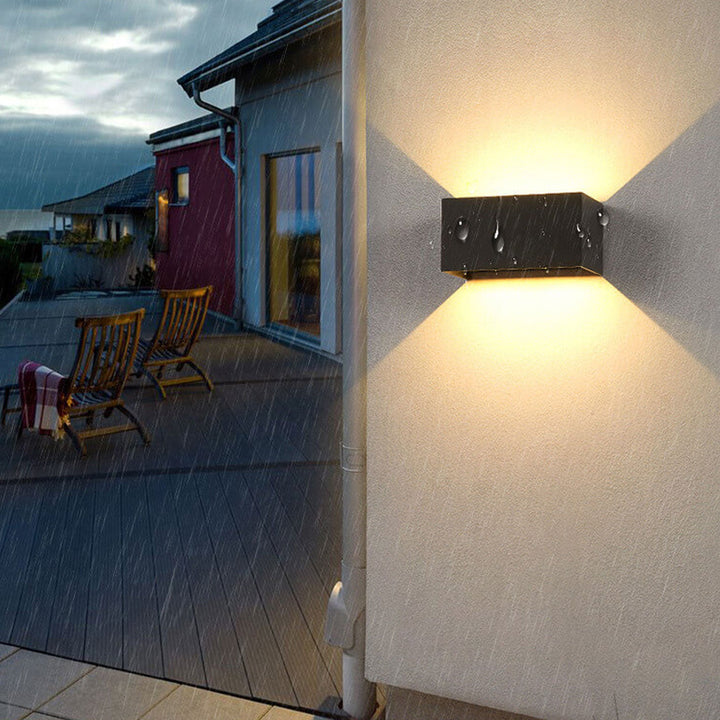 Moderne Utendørs Vannavstøtende Rektangulær LED Opp og Ned Belyst Utendørs Vegglampe | Skanto