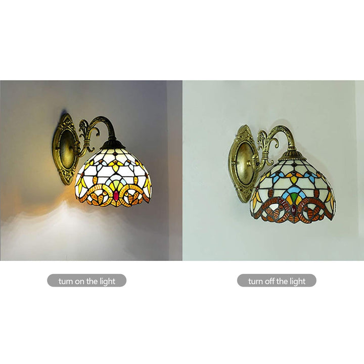 Retro lampeskjerm laget av farget glass | Skanto