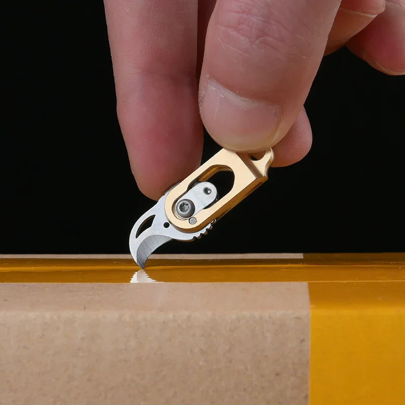Skanto | Mini Messing Folding Claw - Lomme-størrelse Express Åpner
