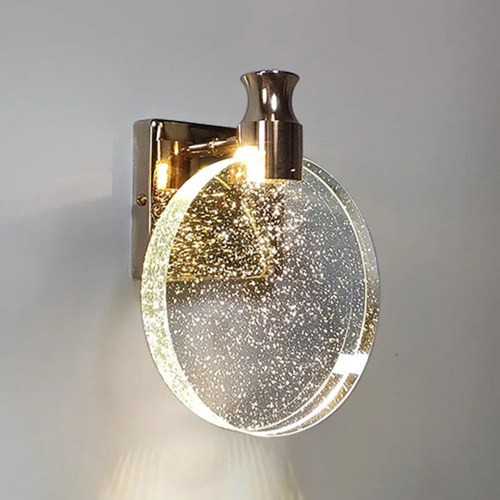 LumièreCéleste – Elegant Gullvegglampe for Atmosfæriske Interiører Skanto