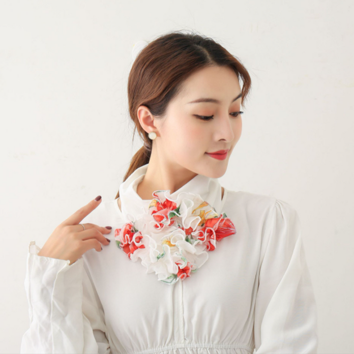 Skanto | Fashion Blonde Skjerf Blomst Krage