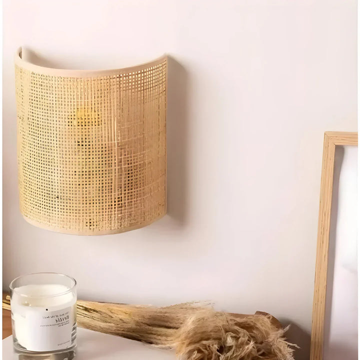 Skanto | Moderne Flettet Rattan Vegglampe
