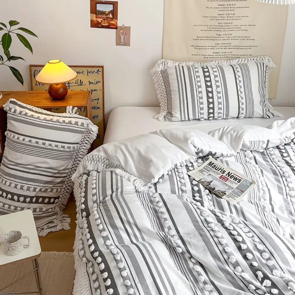 Skanto | Myk Stripe og Frynse Duvet Sett | 3stk