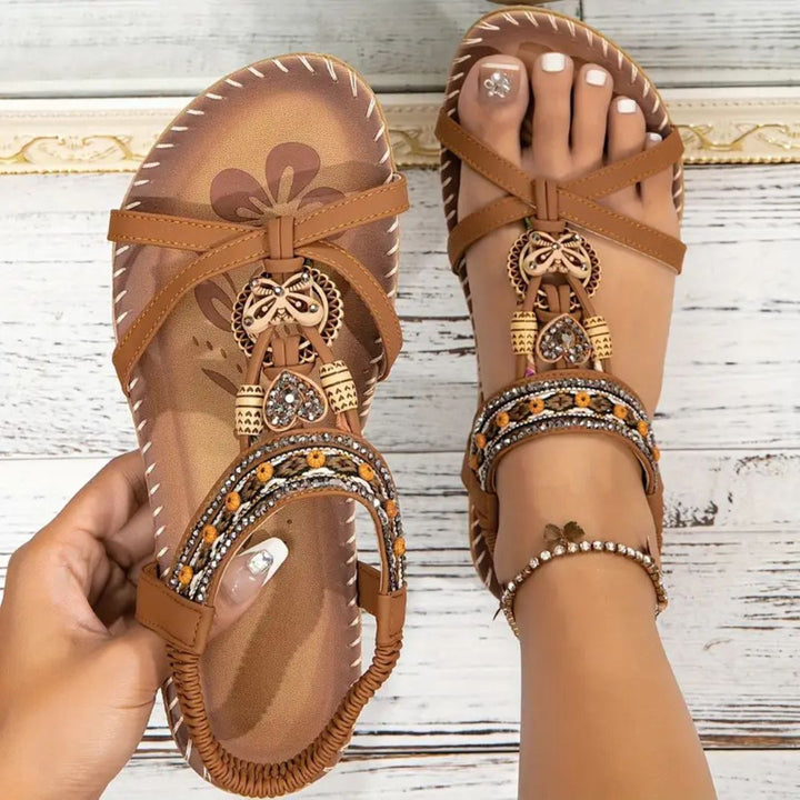 Zeyla – Boho Strass-sommerfugl-flate sandaler