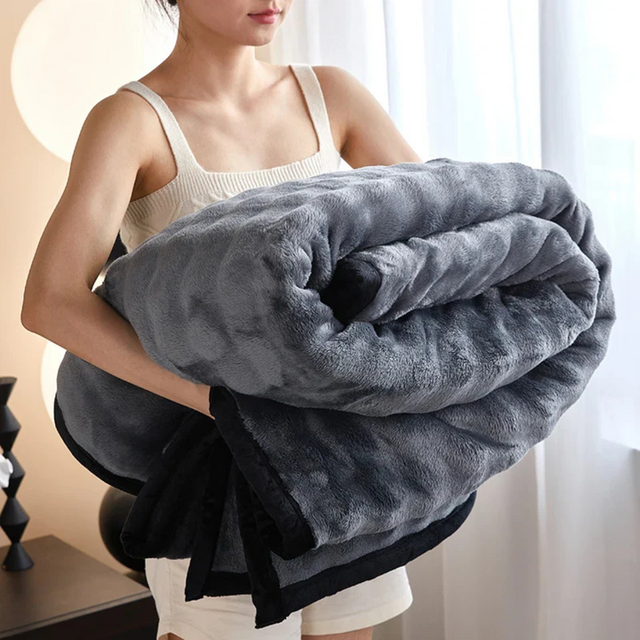 Skanto | Vendbar Fleece Teppe for Varme og Komfort