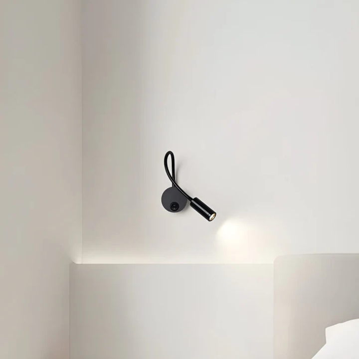 Skanto | Trådløs LED Vegglampe med Fleksibel Arm i Svart