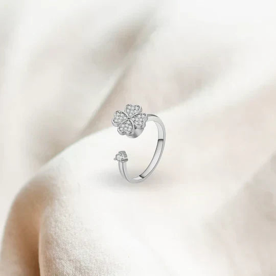 Skanto | CalmRing Nua - Stylish Ring for Stress and Anxiety