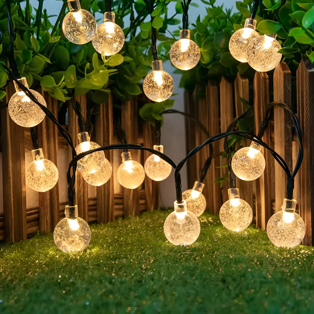 LumeGlobe – Solcelledrevne hagelamper i krakelert glass