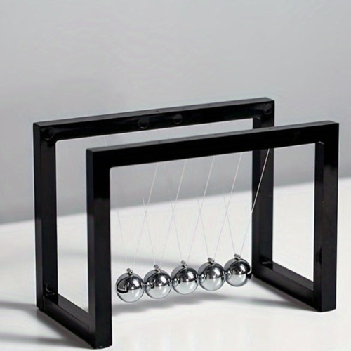 Skanto | Newton's Cradle skrivebordleketøy