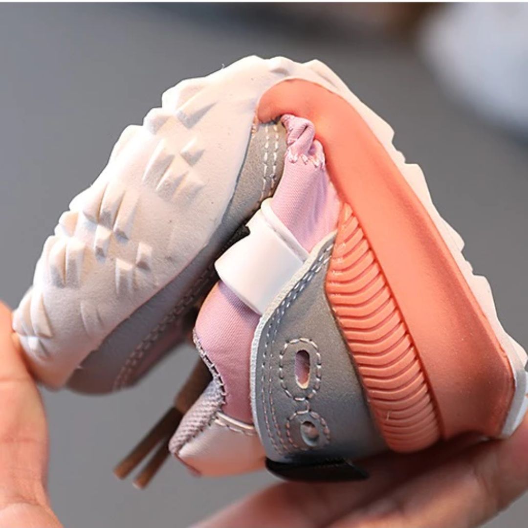 Norvo | Moderne Barne Sports Sko – Stilrent Utseende med Komfort og Stabilitet