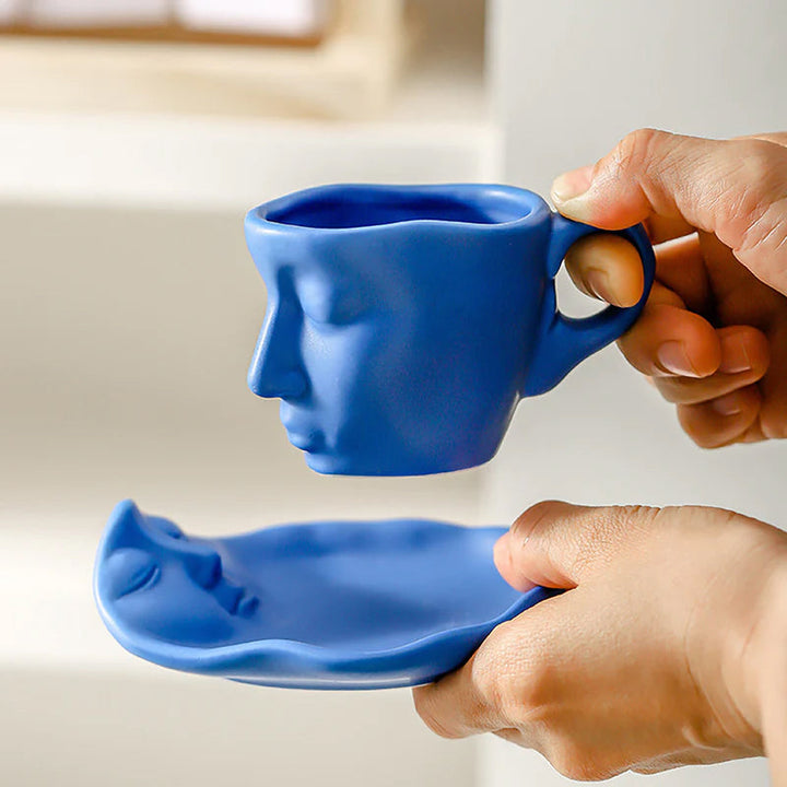 Skanto | Metal Touching Face Creative Ceramic Kiss Kaffekopp, Kunstnerisk Vibe Krus & Tallerken Sett