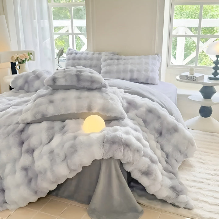 Koselig sengetøysett i plysj – varmt og mykt for høst og vinter | ReversiSkantoe-design laget av kaninpels og melkefløyel