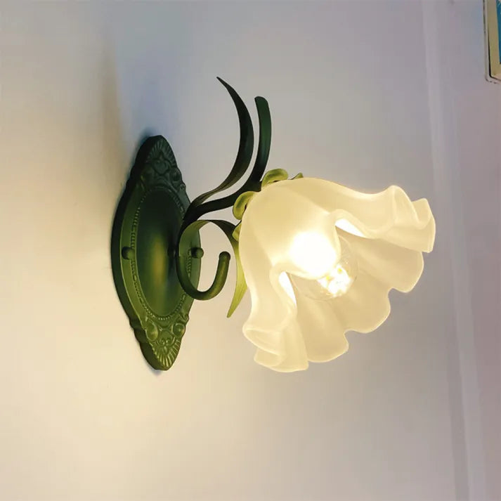 Norvo | Stylish LED Vegglampe med Blomstermønster Kombinasjon av Natur og Eleganse