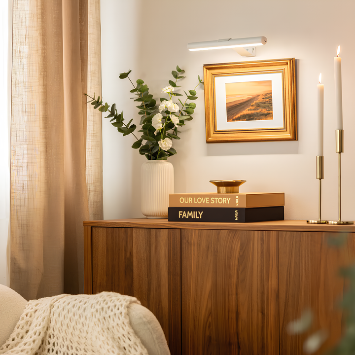 Skanto | Vegglampe med ladefunksjon elegant bildelys