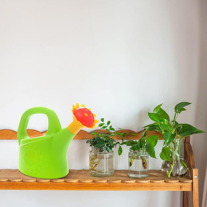 Skanto | Barne vannkanne med blomsemunn – Fargerik plast vannkanne for små gartnere