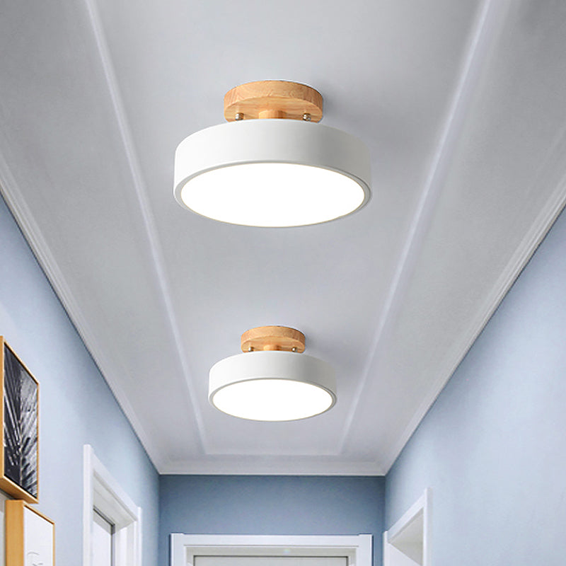 Skanto | Skandinavisk LED Taklampe med Tre | Modern Trommelform for Ganger og Innganger | Energibesparende Belysning