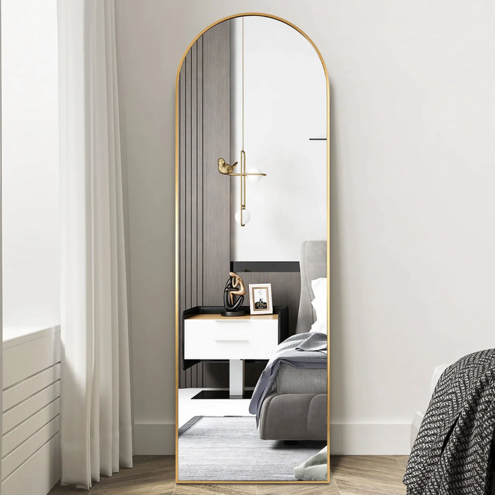 Skanto | 18" x 58" Bueformet Hel Lengde Speil med Stativ – Elegant Gull Design