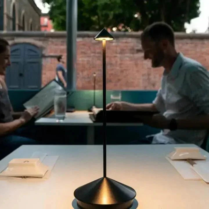 Skanto | BeamLuxe - Elegant Trådløs Bordlampe