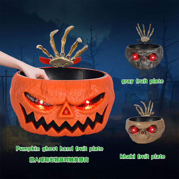 Skanto | Halloween Godteribolle – Bevegelsessensor Gresskarbolle med Skeletthånd og Røde Lyseffekter