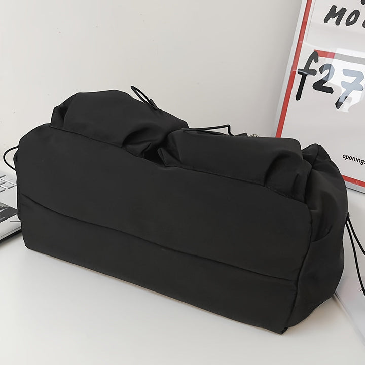 UrbanLiner Nylon Budveske – Svart Skulderbag med Glidelås for Daglig Bruk | Skanto
