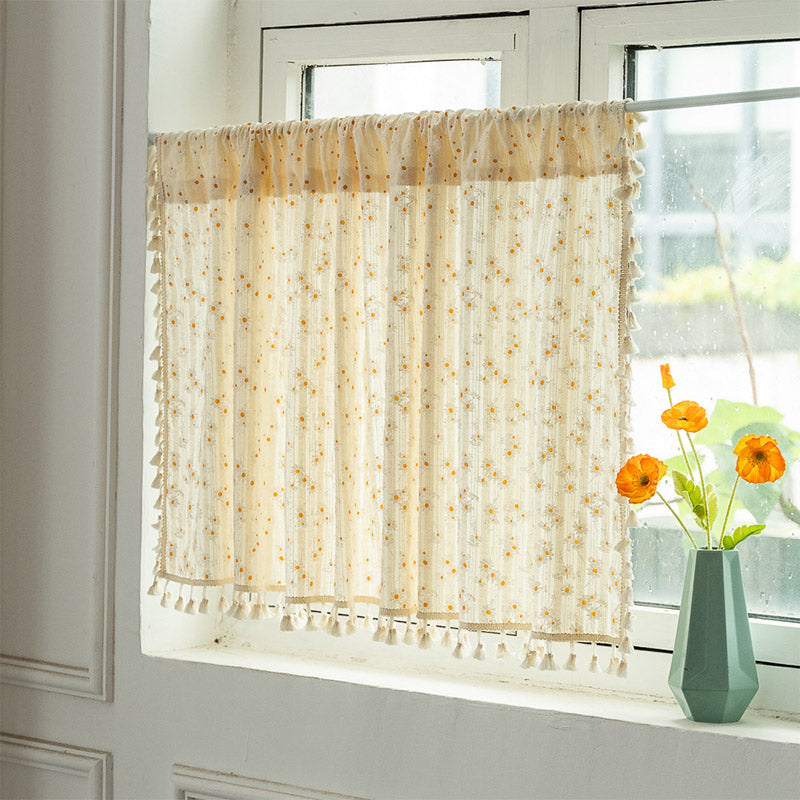 Beige Daisy Pattern Tier Gardin i Bomull Lin Stoff | Skanto