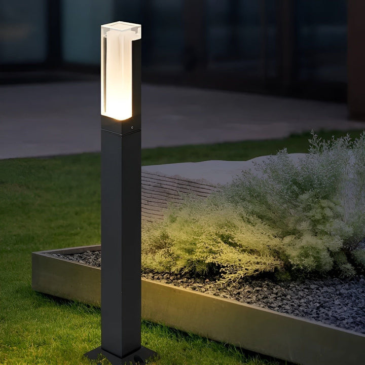 LuxeGarden Glow – Moderne LED-hagebelysning