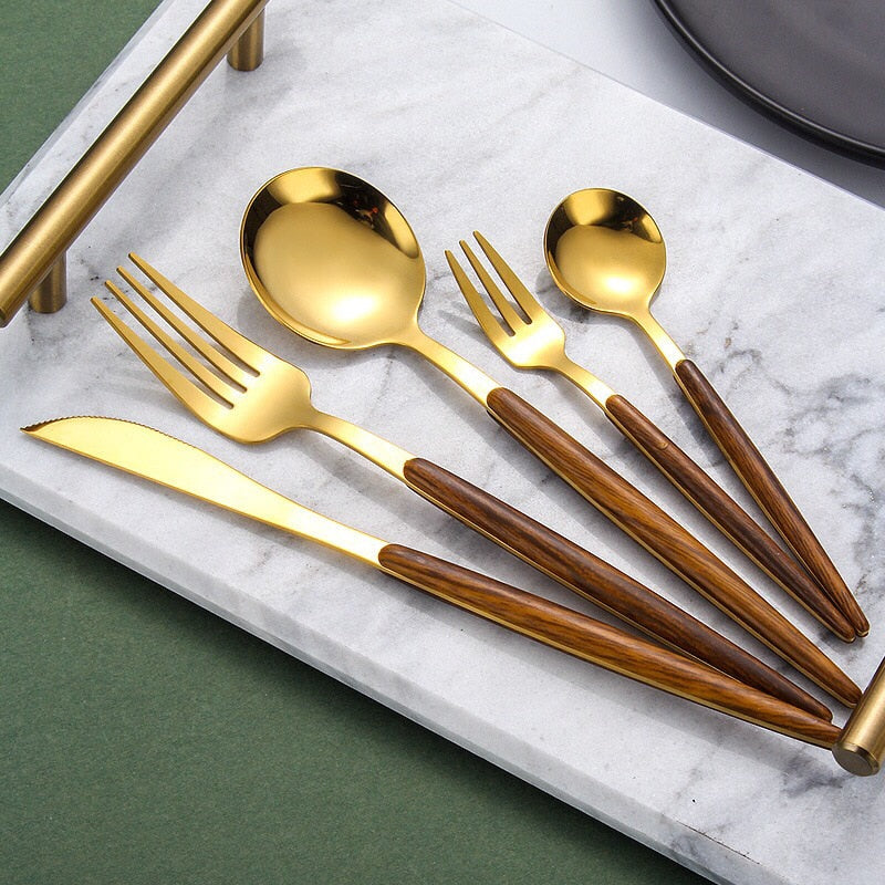 Elegant treske manual gull bestikksett for sofistikert middag | Skanto
