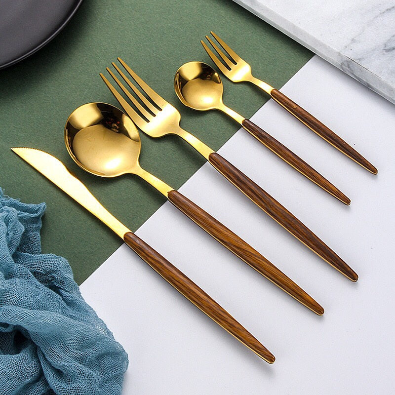 Elegant treske manual gull bestikksett for sofistikert middag | Skanto