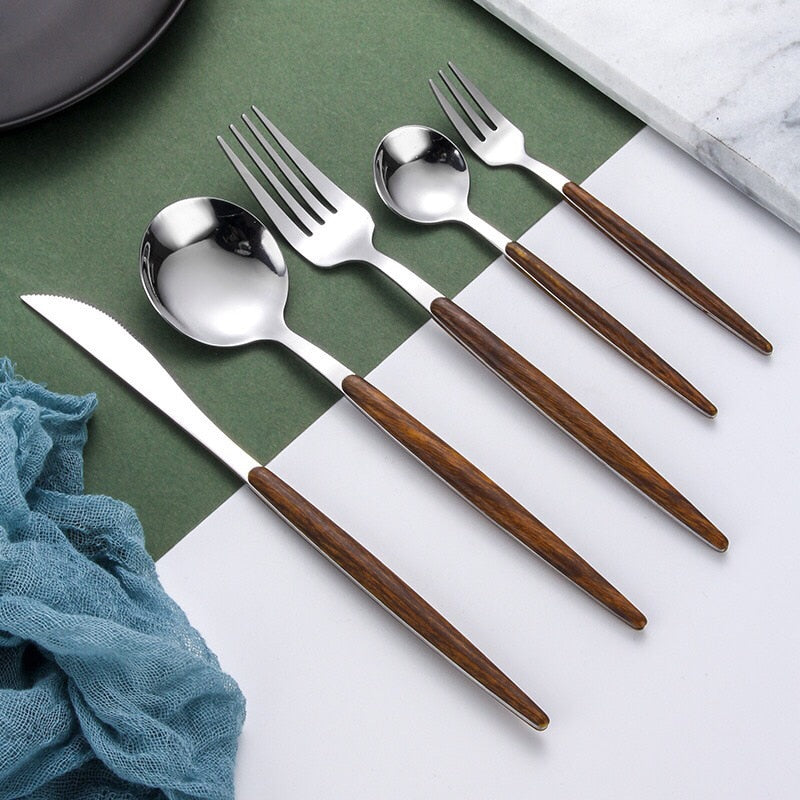 Elegant treske manual gull bestikksett for sofistikert middag | Skanto