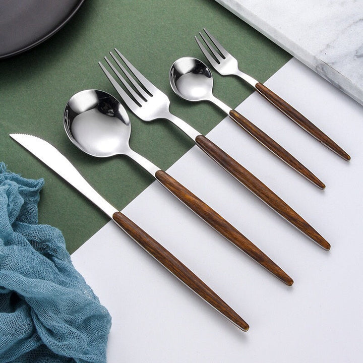 Elegant treske manual gull bestikksett for sofistikert middag | Skanto