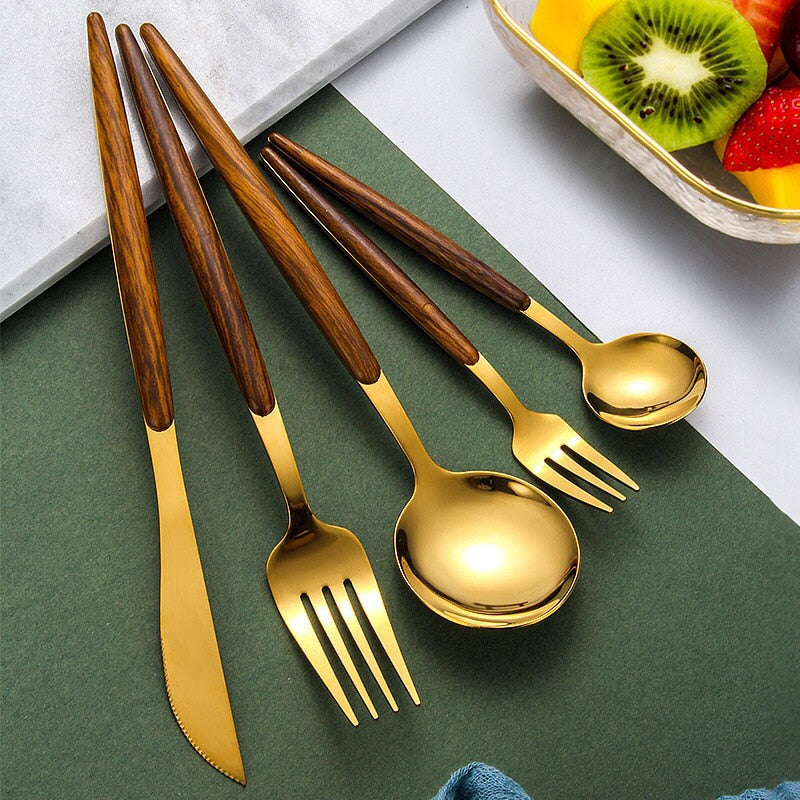 Elegant treske manual gull bestikksett for sofistikert middag | Skanto