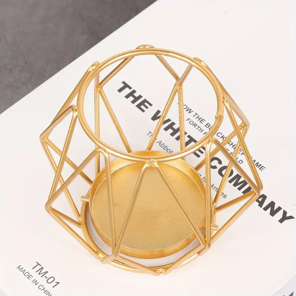 Skanto | Wireframe Sleek Iron Lysestake