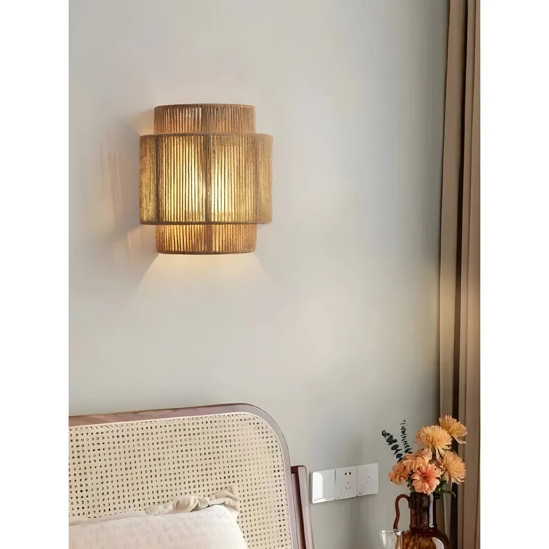 Skanto | Moderne Flettet Rattan Vegglampe