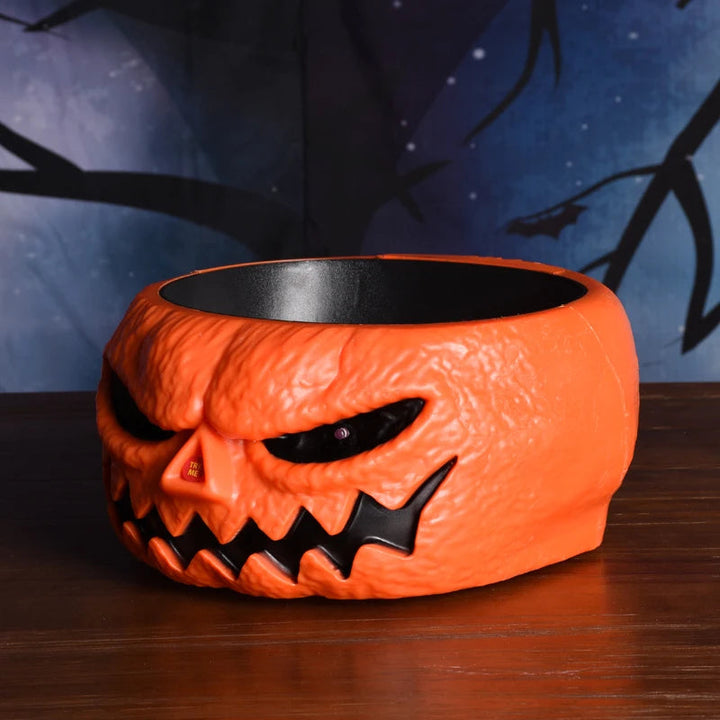 Skanto | Animations Halloween Godteriskål med Skeletthånd