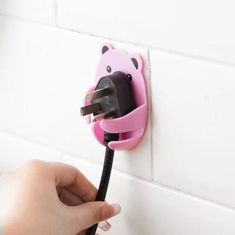 Starker Cartoon Bear Hook | Skanto