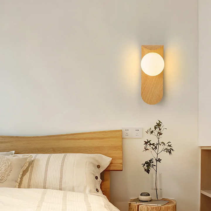 Skanto | LuxeWood – Stilig Valnøtt Vegglampe for Unike Atmosfærer