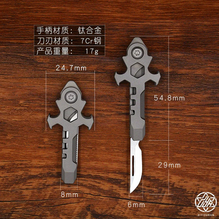 Skanto | Titanium Multi-Verktøy Nøkkelring: Mini EDC Gadget med Korkåpner & Boks Cutter