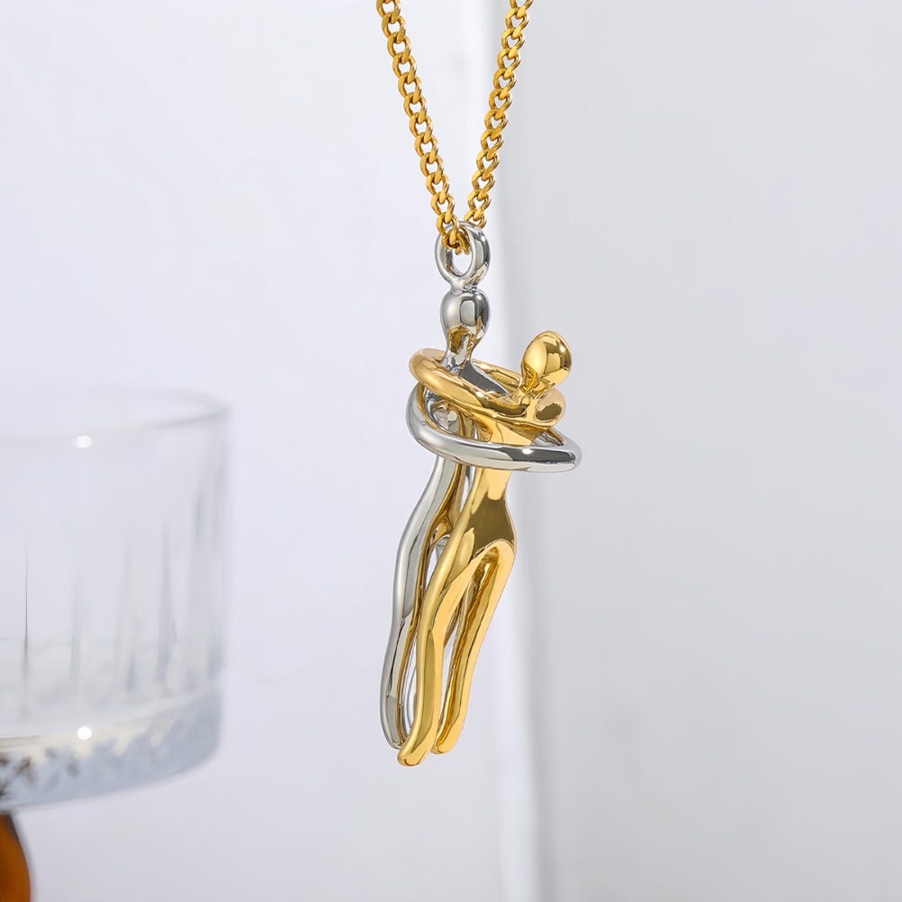 Skanto | Bonding Hug Necklace