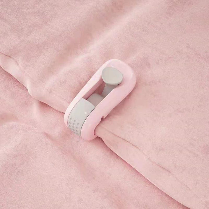 Skanto | Quilt Holder Duvet Clip