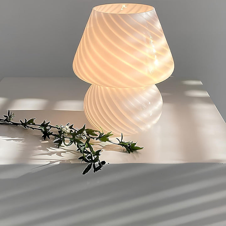 Skanto | Verra Munnblåst Glasslampe