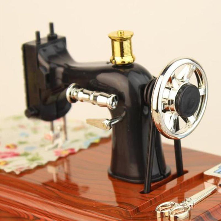 Skanto | Mini Craft Retro Symaskin Dekor