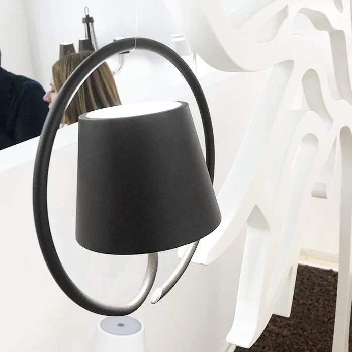 Skanto | LED Taklampe – Oppladbar & Vanntett