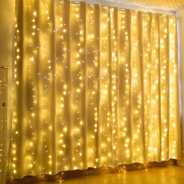 Skanto | 600 LED 9.8 x 19.6 FT. LED gardinlys med 8 lysmoduser og minnefunksjon
