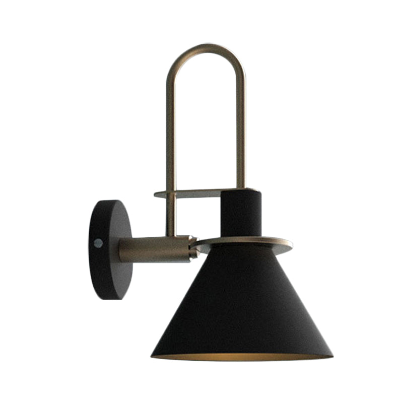 1-Lyskilde vegglampe antik konemodell metall veggmontert i hvit/sort/grønn med håndtak for sengeside | Skanto