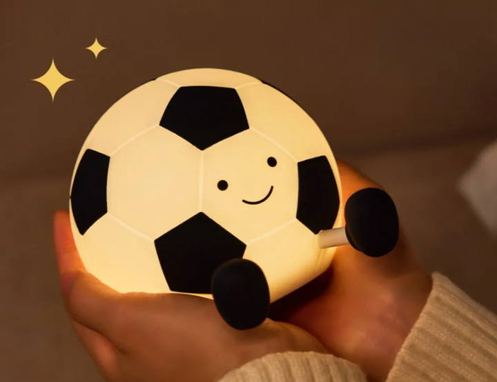 Skanto | Oppladbar fotball silikon nattlampe – GlowKick