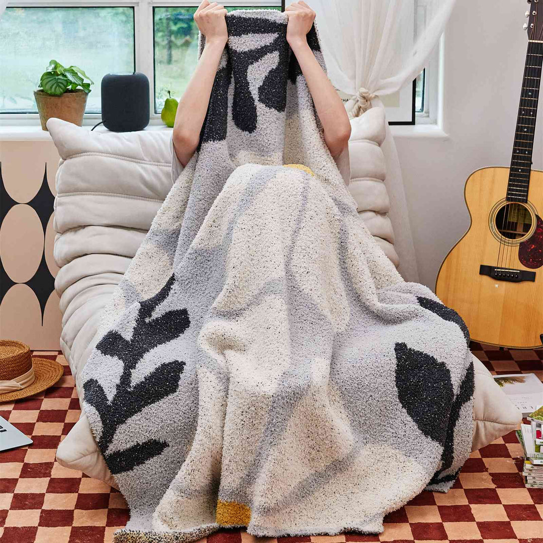Skanto | Boho Blomst Blader Mikrofiber Strikket Teppe - Myk, Koselig, og Dekorativ