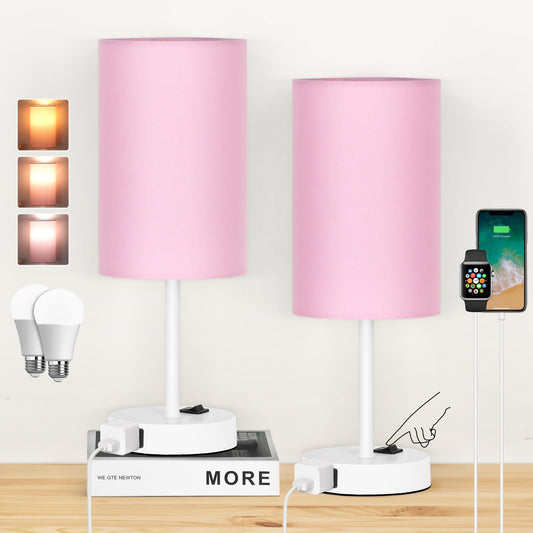 Norvo | Zjojo Bordlampe For Soverom Sett Av 2, Sengebord Små Lamper Med 3 Veis Dempbar Swingbryter Og AC Utgang, Nattbord Skrivebord Lampe Med Rosa Stoffskjerm Hvit Base For Stue Hjemmedekor Lys