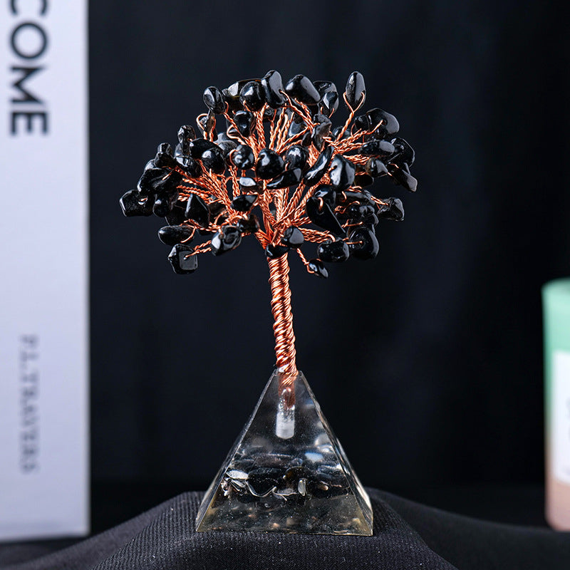 Norvo | Naturstein Grus Pyramide Base Feng Shui Tre